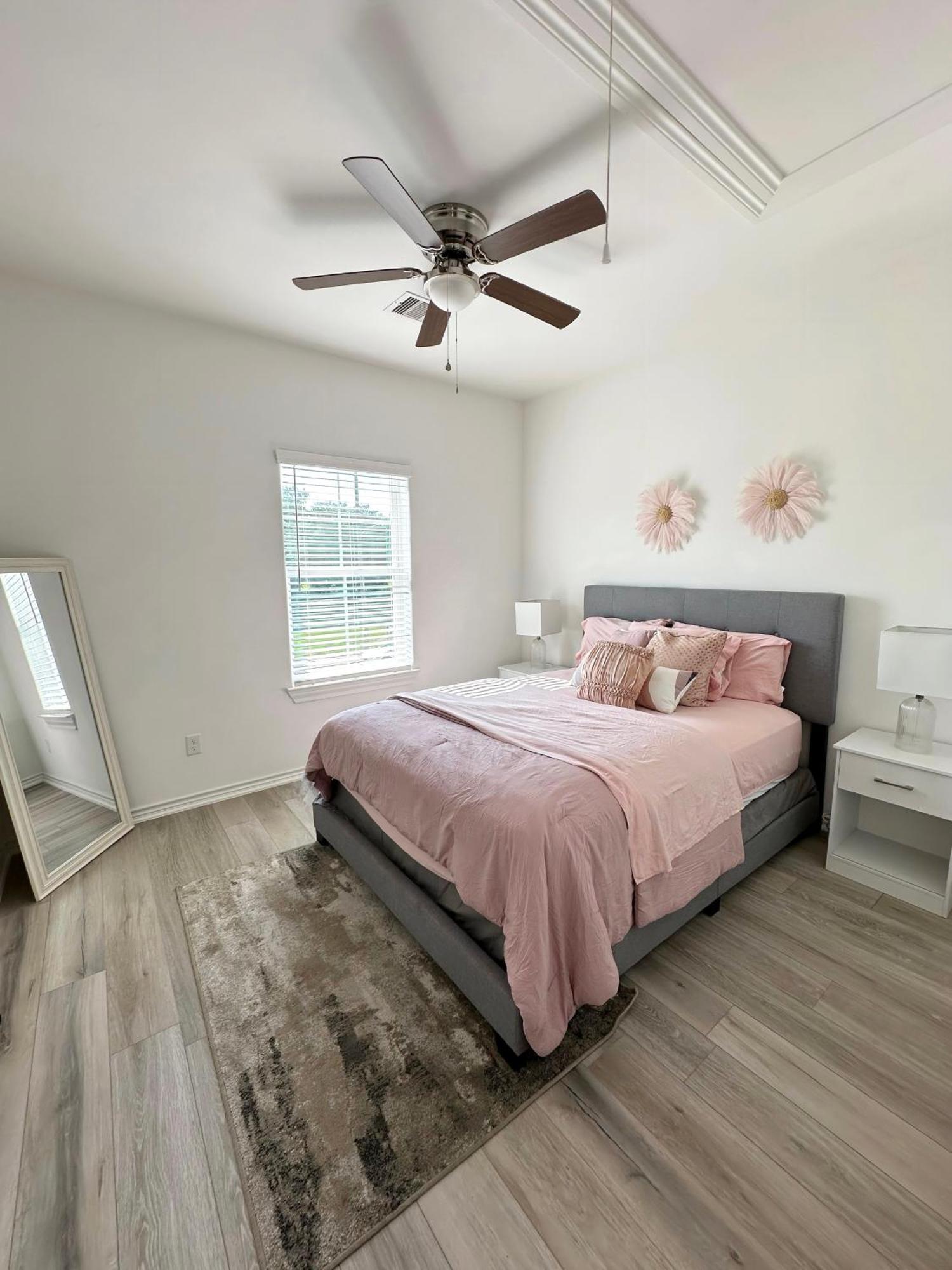 Luxe Three Story Duplex Near Downtown & Med Center Βίλα Χιούστον Εξωτερικό φωτογραφία